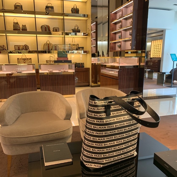 Meet your Posher, Jo - Picture 1 of 1